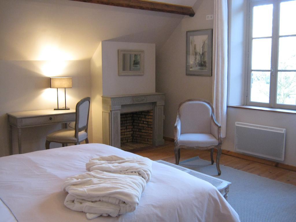 Chambres D'Hotes La Chance Au Roy Aigneville Room photo